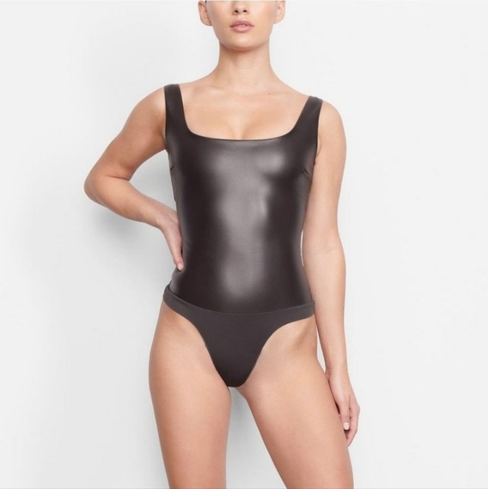 SKIMS Faux Leather Scoop Neck Bodysuit/ Small/ NWT/ Soot